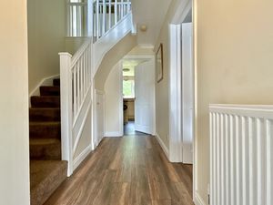 Entrance Hallway- click for photo gallery
